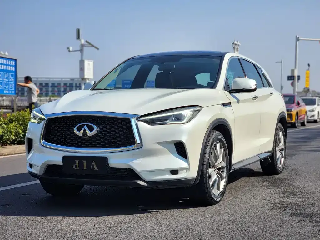 Infiniti QX50 2021 из CN, фото 1