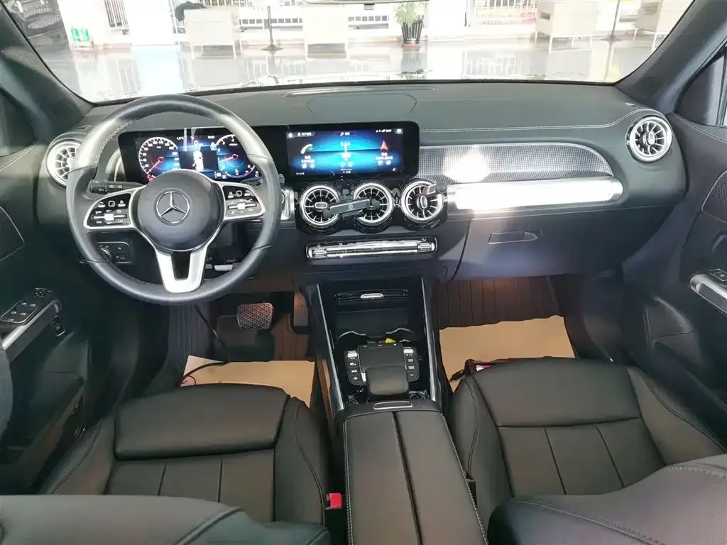 Mercedes-Benz GLB 2023 из CN, фото 2