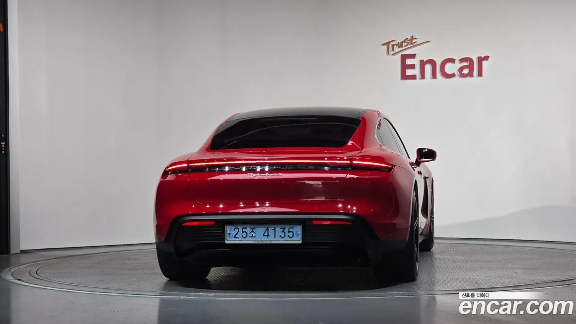 Porsche Taycan 2021 из KR, фото 6
