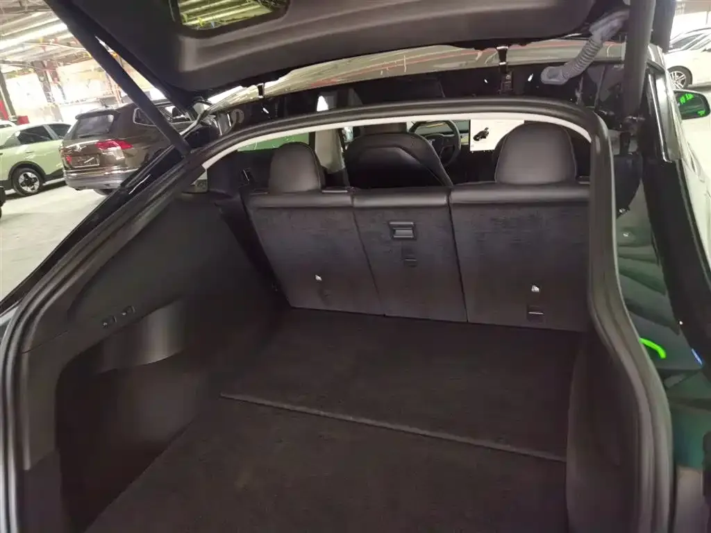 Tesla Model Y 2023 из CN, фото 10