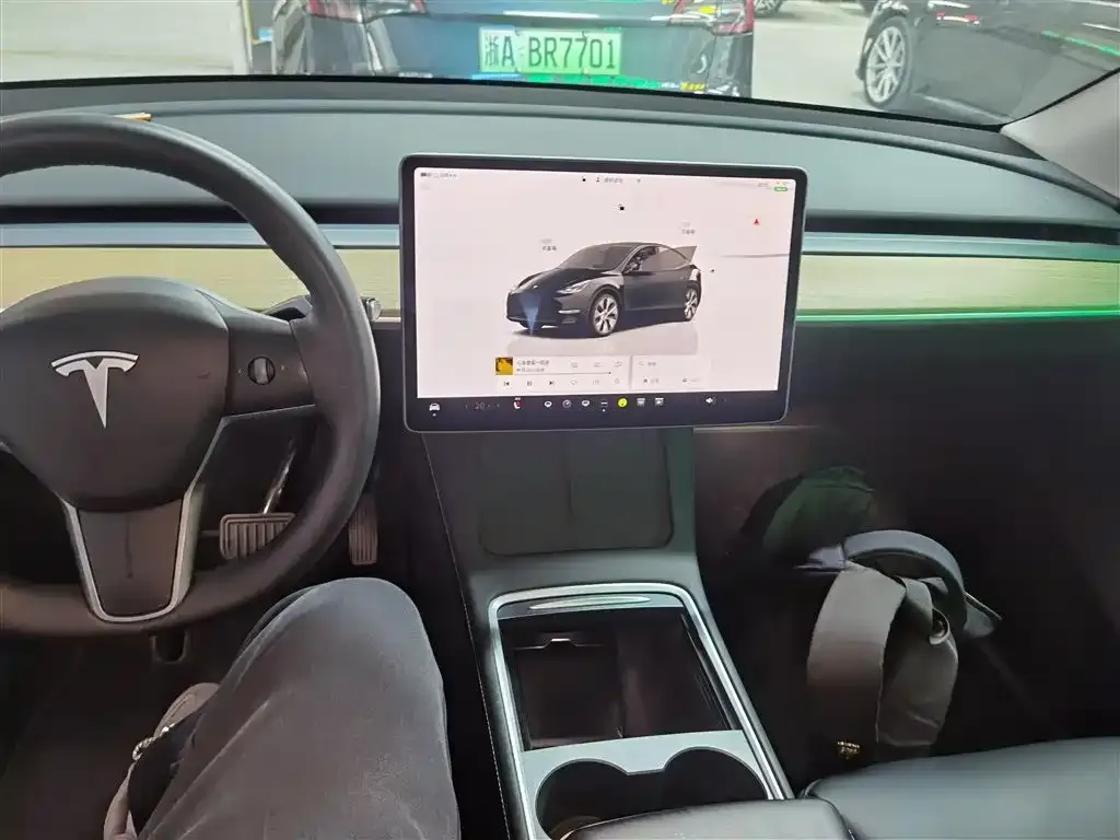 Tesla Model Y 2023 из CN, фото 8