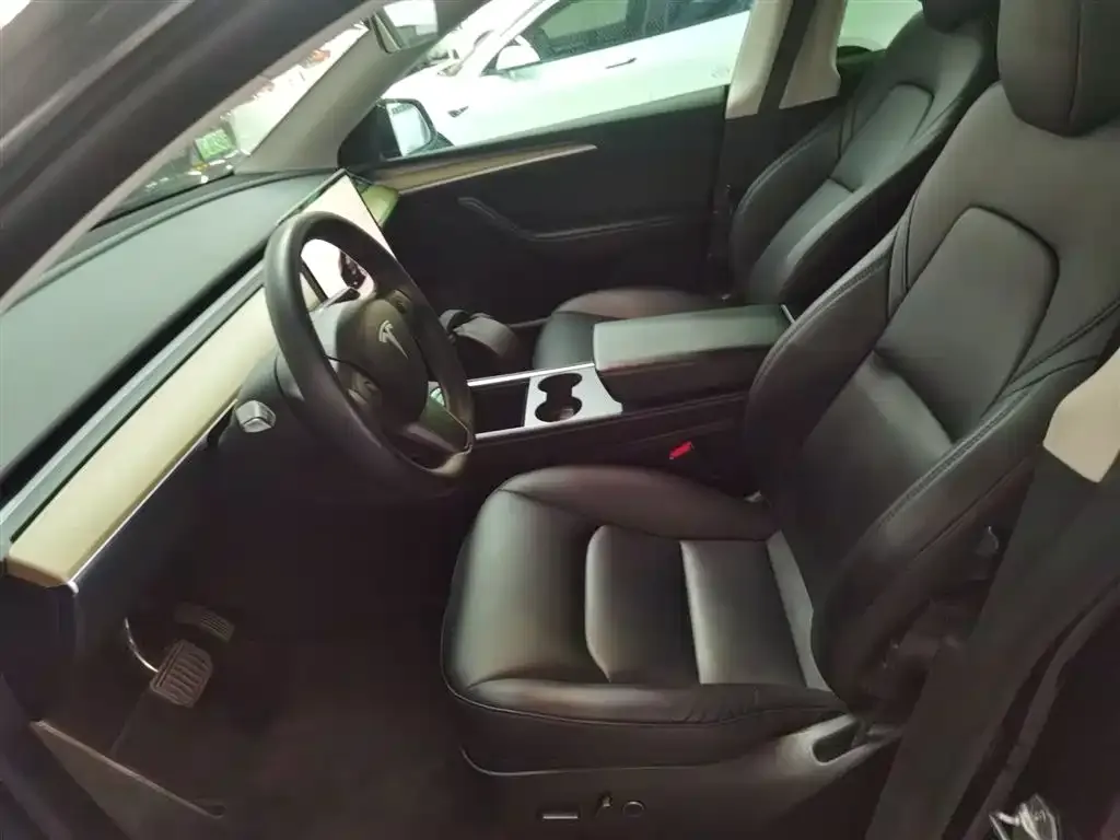 Tesla Model Y 2023 из CN, фото 5