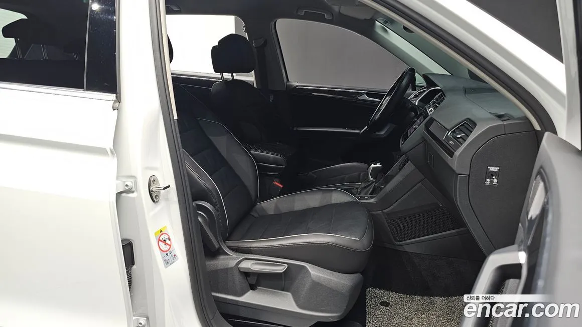 Volkswagen Tiguan — фото 9