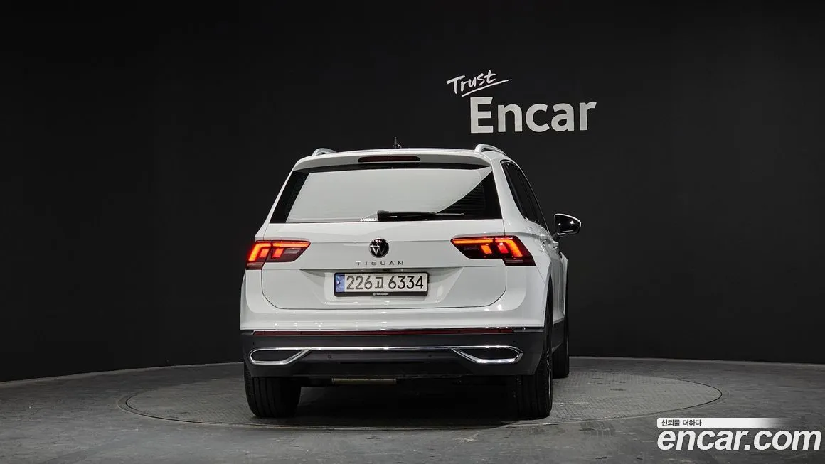 Volkswagen Tiguan — фото 3