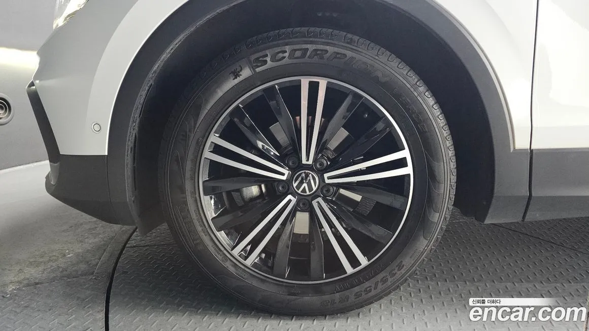 Volkswagen Tiguan — фото 7