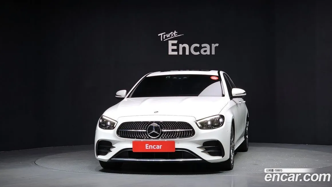Mercedes-Benz E-Class — фото 4