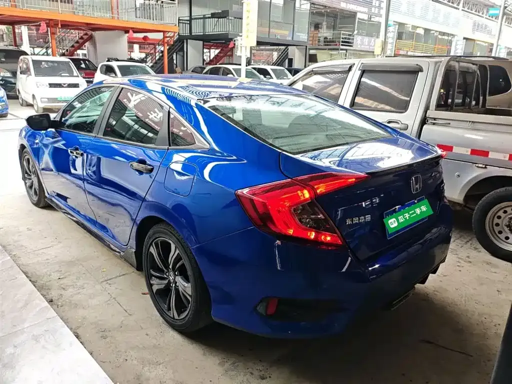 Honda Civic — фото 7