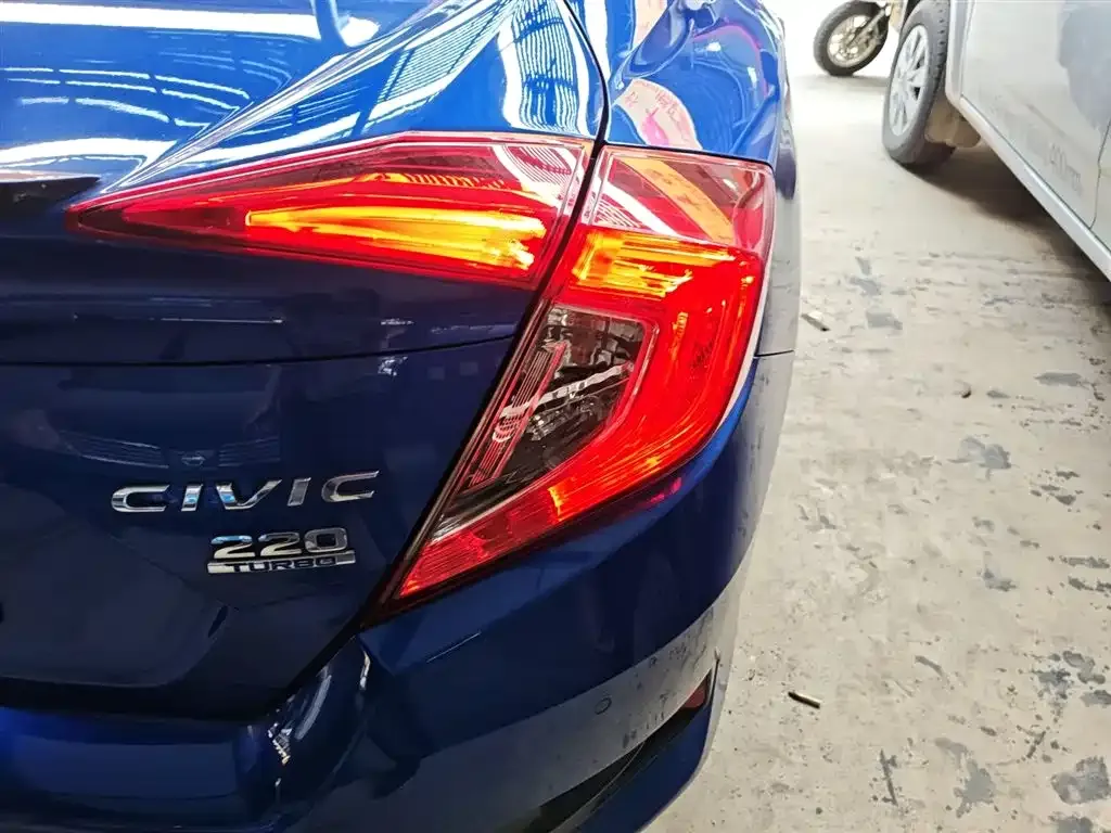 Honda Civic — фото 4