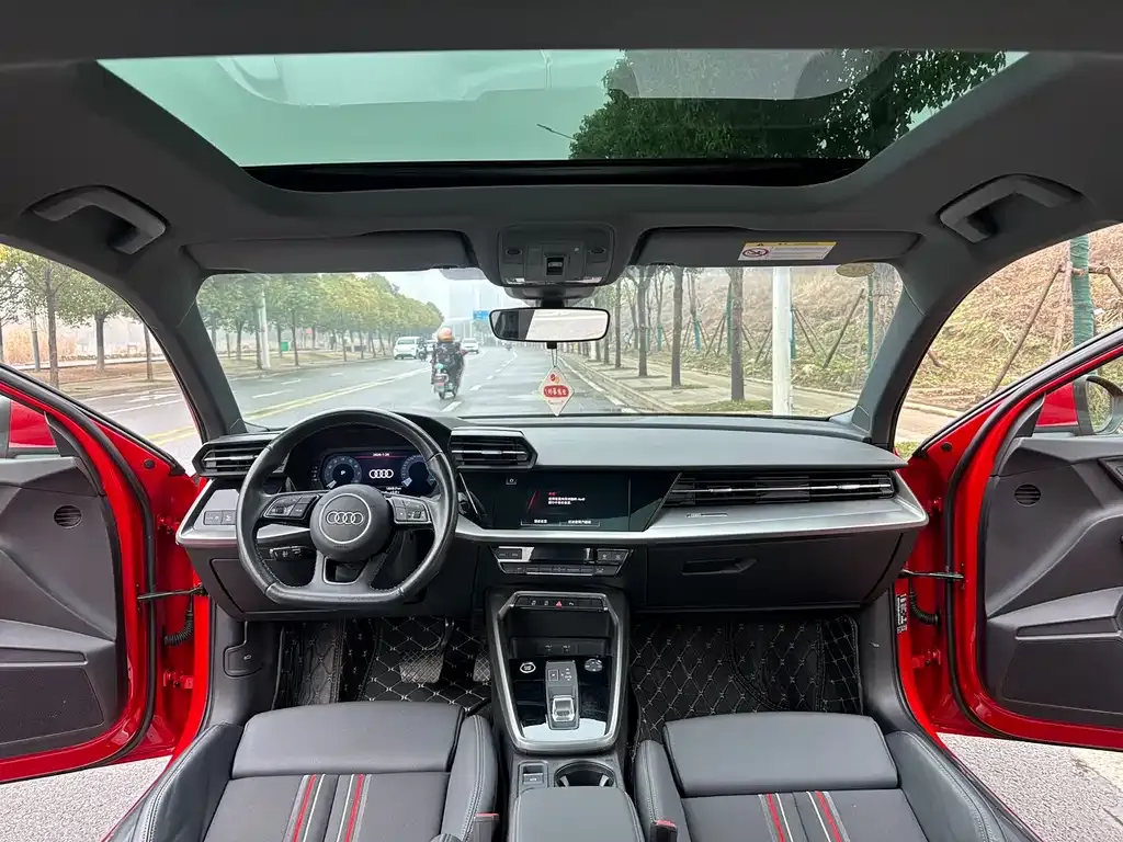Audi A3 2023 из CN, фото 5