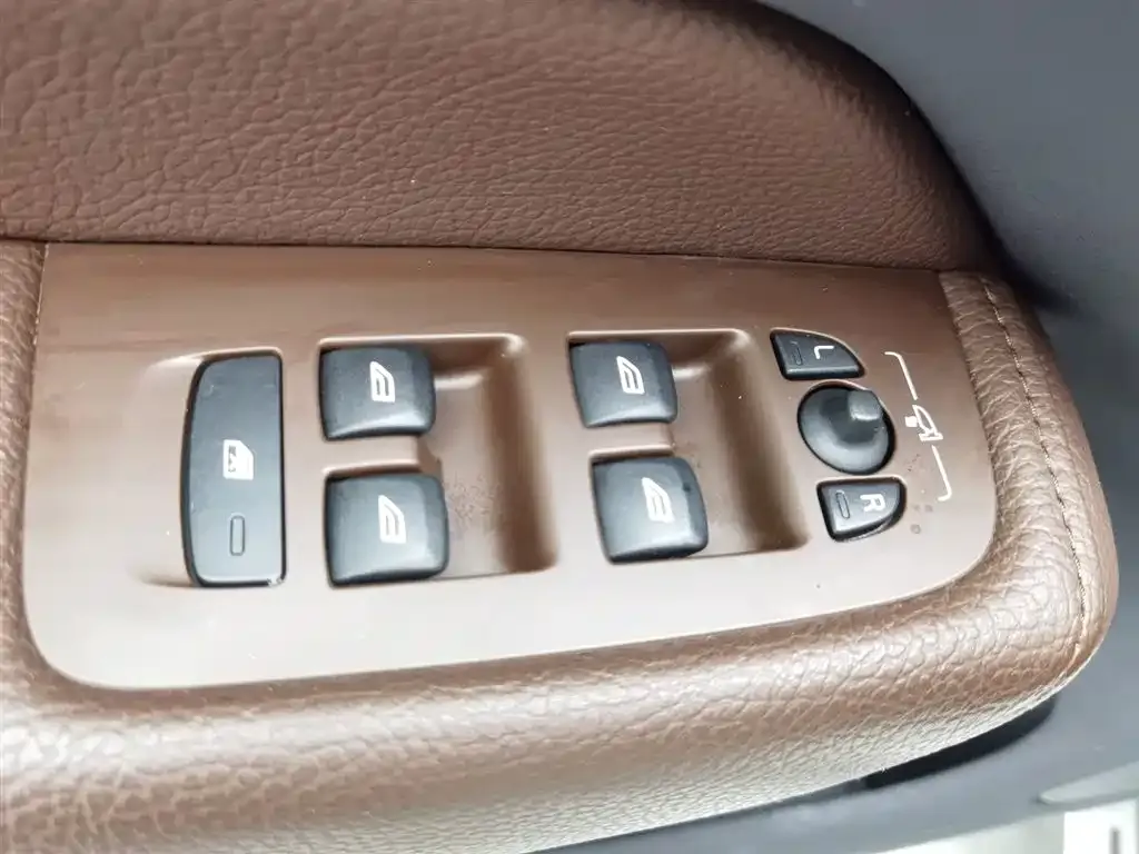Volvo XC60 2022 из CN, фото 5