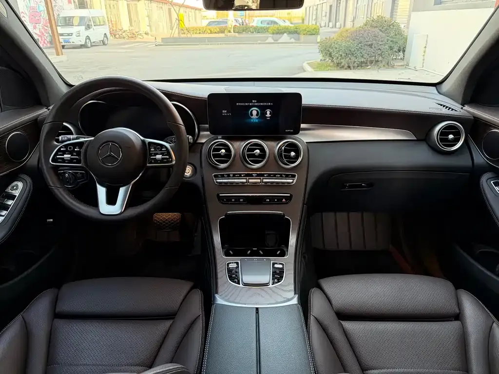 Mercedes-Benz GLC 2023 из CN, фото 2