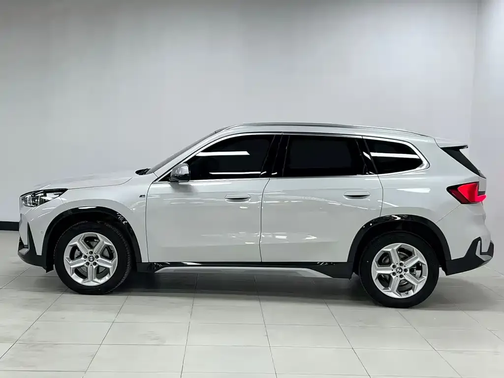 BMW X1 2024 из CN, фото 3