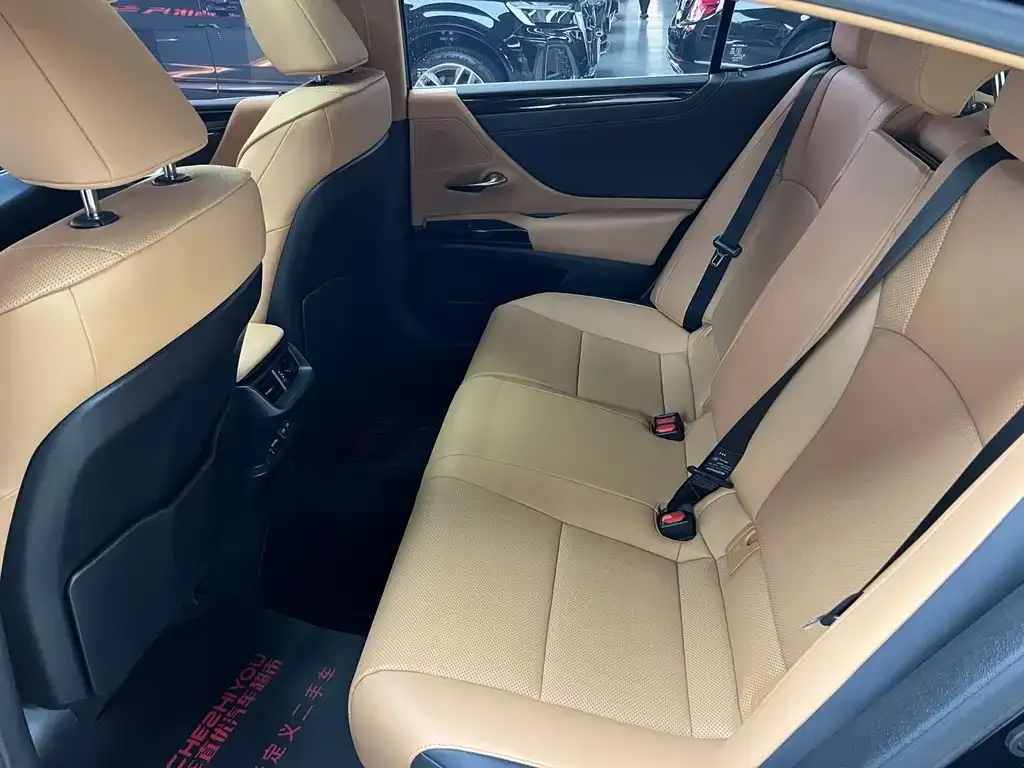 Lexus ES 2024 из CN, фото 3