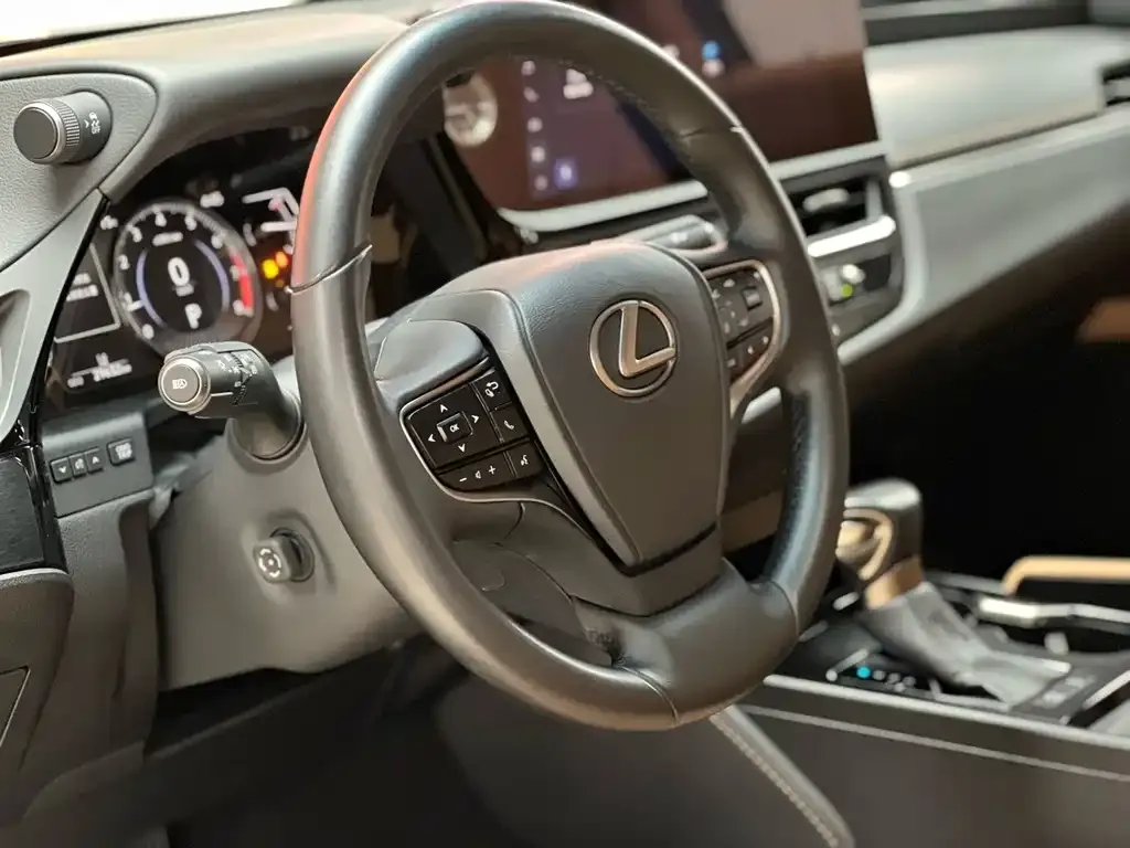 Lexus ES 2024 из CN, фото 8