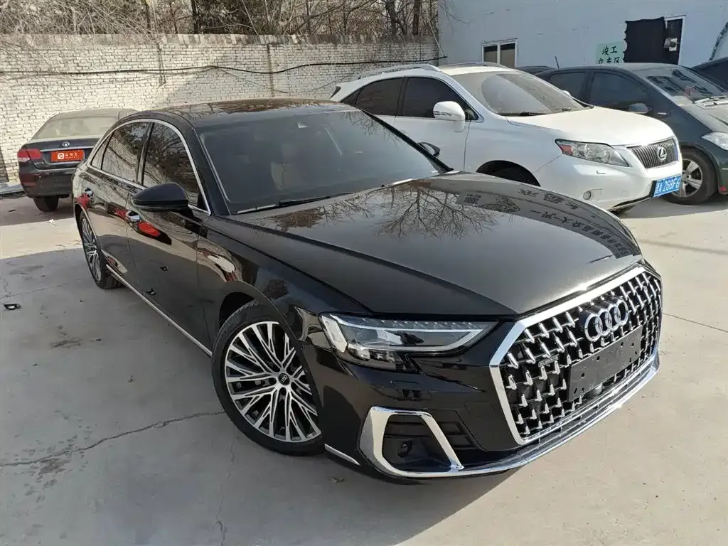 Audi A8 2022 из CN, фото 4