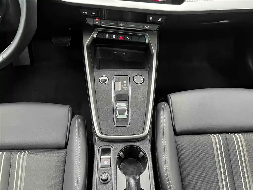 Audi A3 2022 из CN, фото 6