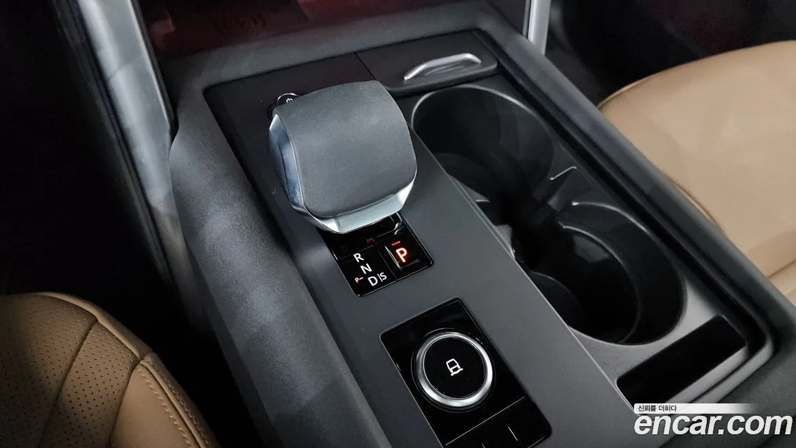 Land Rover Discovery 2024 из KR, фото 8