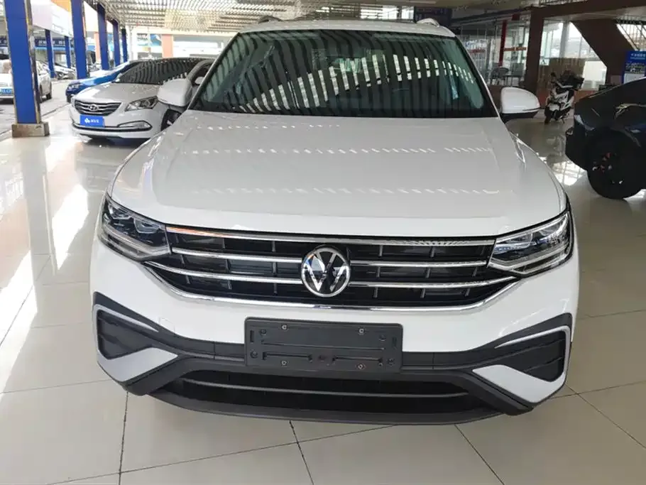 Volkswagen Tiguan L 2023 из CN, фото 9