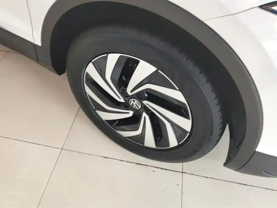 Volkswagen Tiguan L 2023 из CN, фото 7