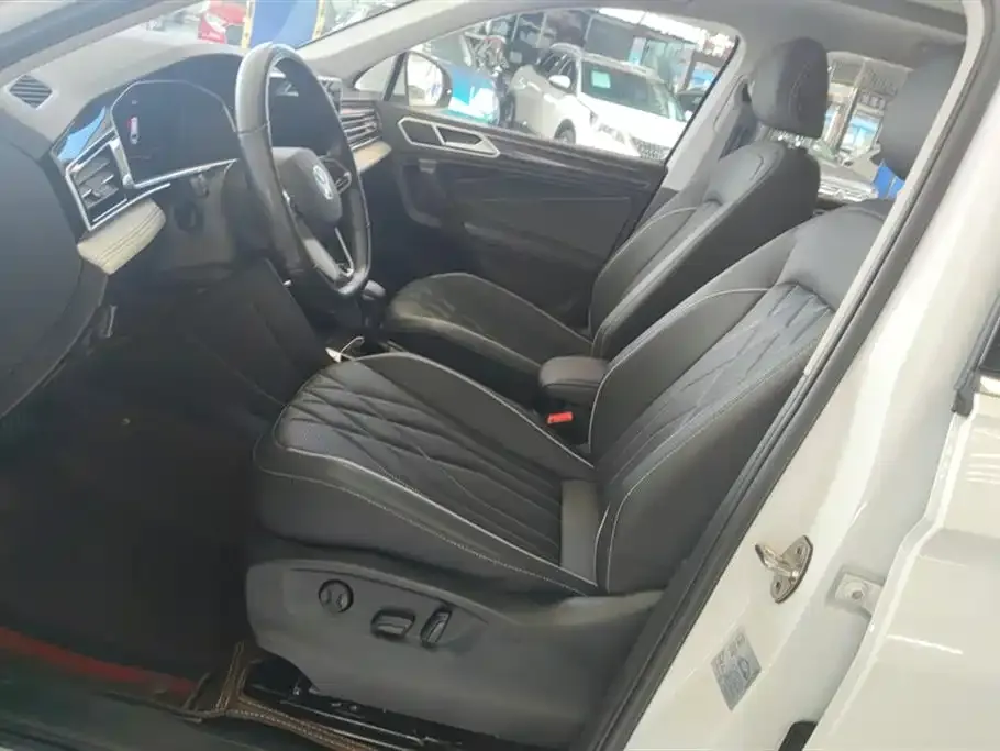 Volkswagen Tiguan L 2023 из CN, фото 4