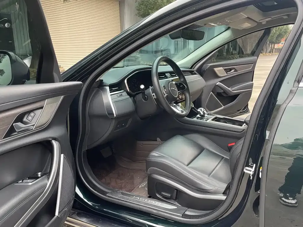 Jaguar XFL 2023 из CN, фото 6