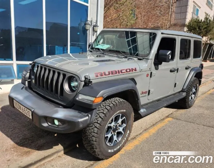 Jeep Wrangler — фото 1