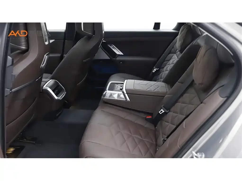 BMW 7 Series 2025 из CN, фото 3