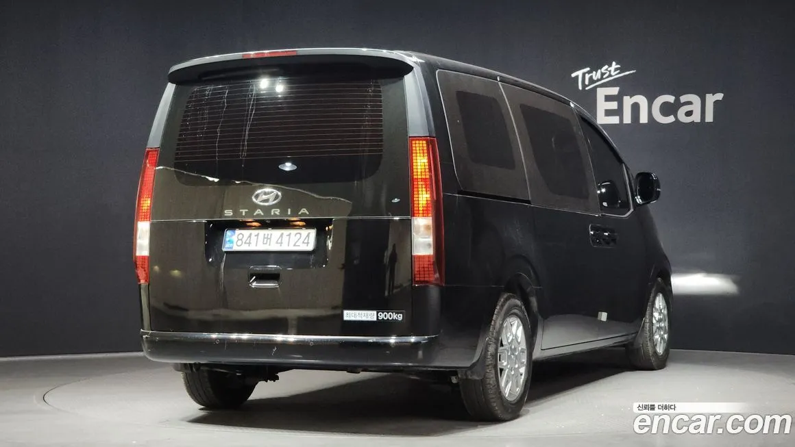Hyundai Staria — фото 2