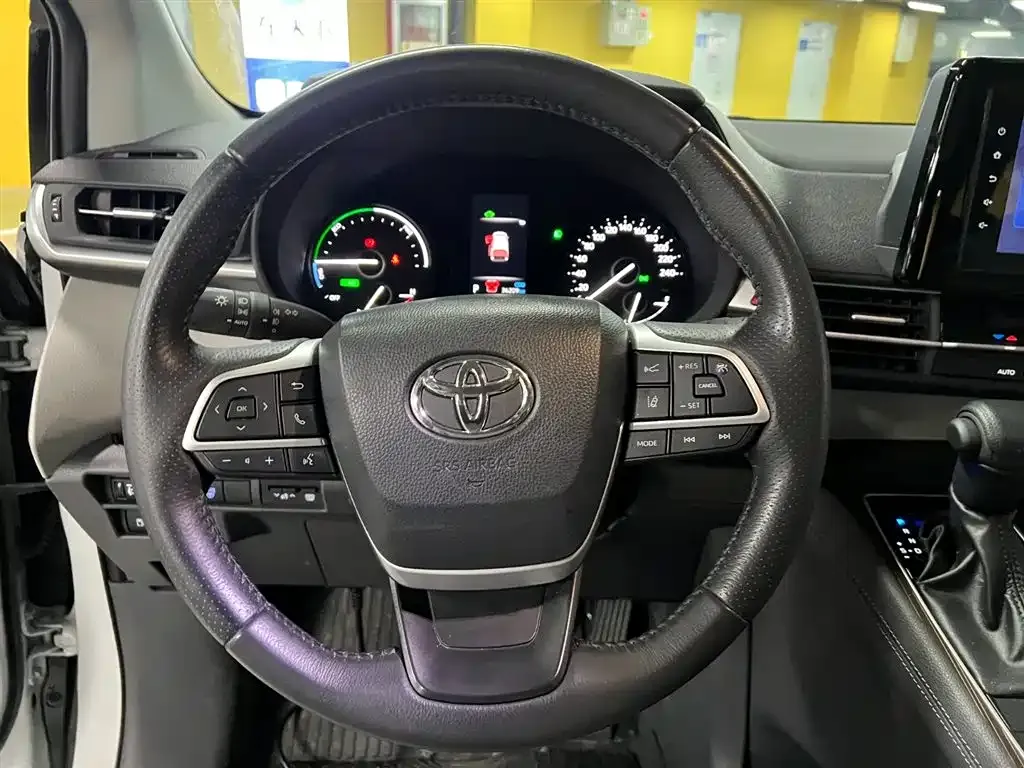 Toyota Sienna 2024 из CN, фото 9