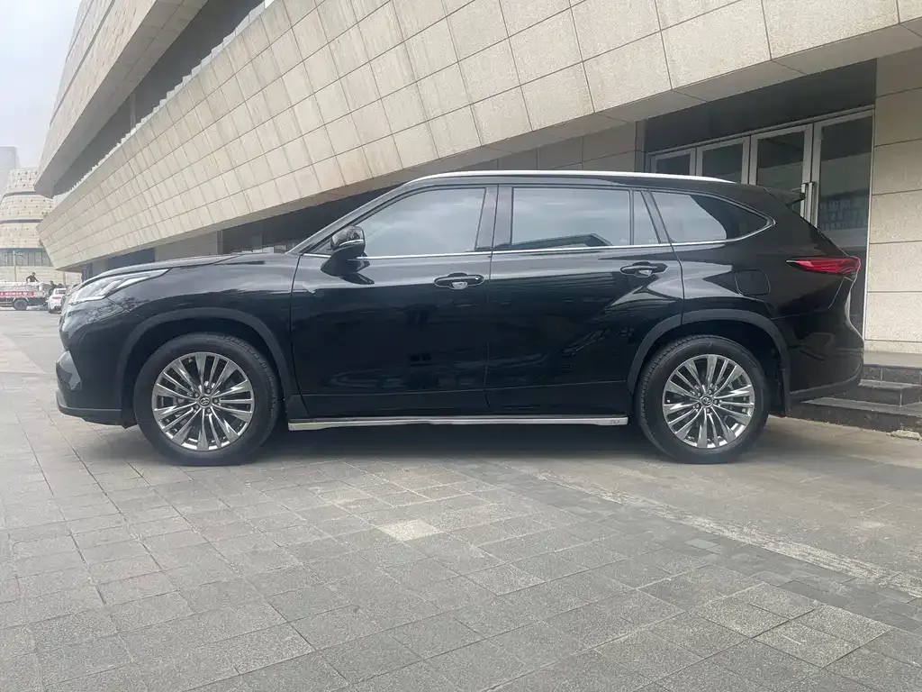 Toyota Highlander 2023 из CN, фото 7