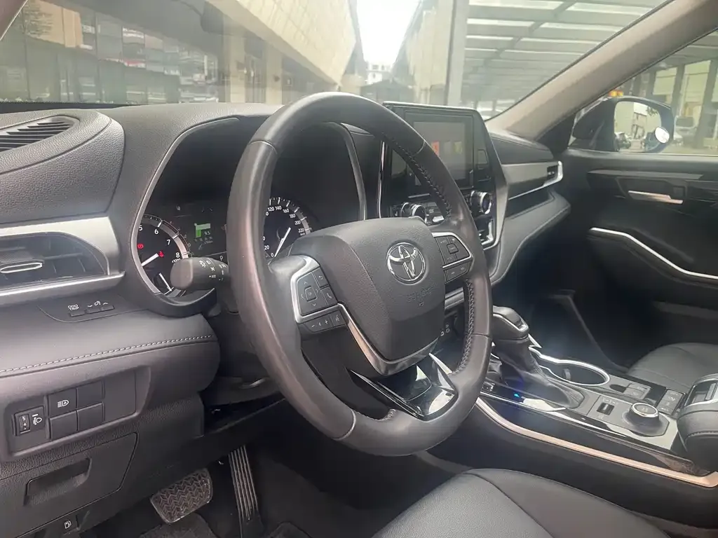 Toyota Highlander 2023 из CN, фото 5