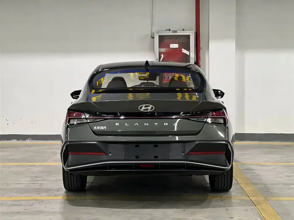 Hyundai Elantra 2023 из CN, фото 4