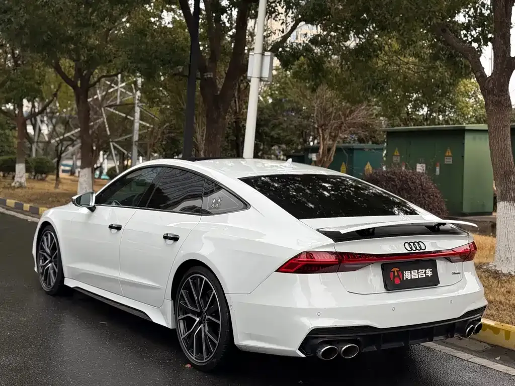 Audi A7 2023 из CN, фото 5