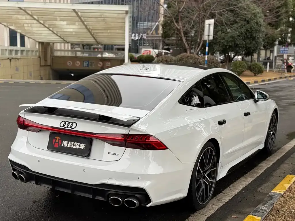 Audi A7 2023 из CN, фото 2