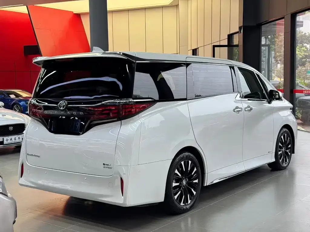 Toyota Alphard 2024 из CN, фото 6