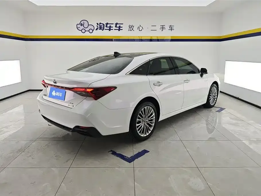 Toyota Avalon 2022 из CN, фото 2