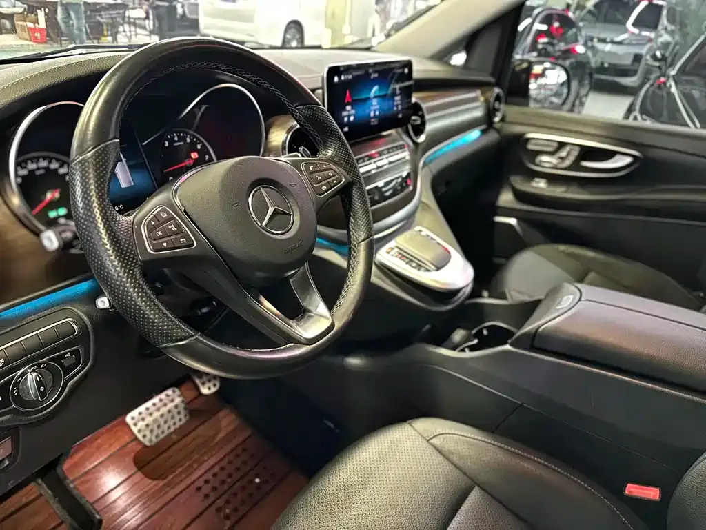 Mercedes-Benz V-Class 2021 из CN, фото 7