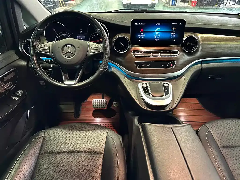 Mercedes-Benz V-Class 2021 из CN, фото 9