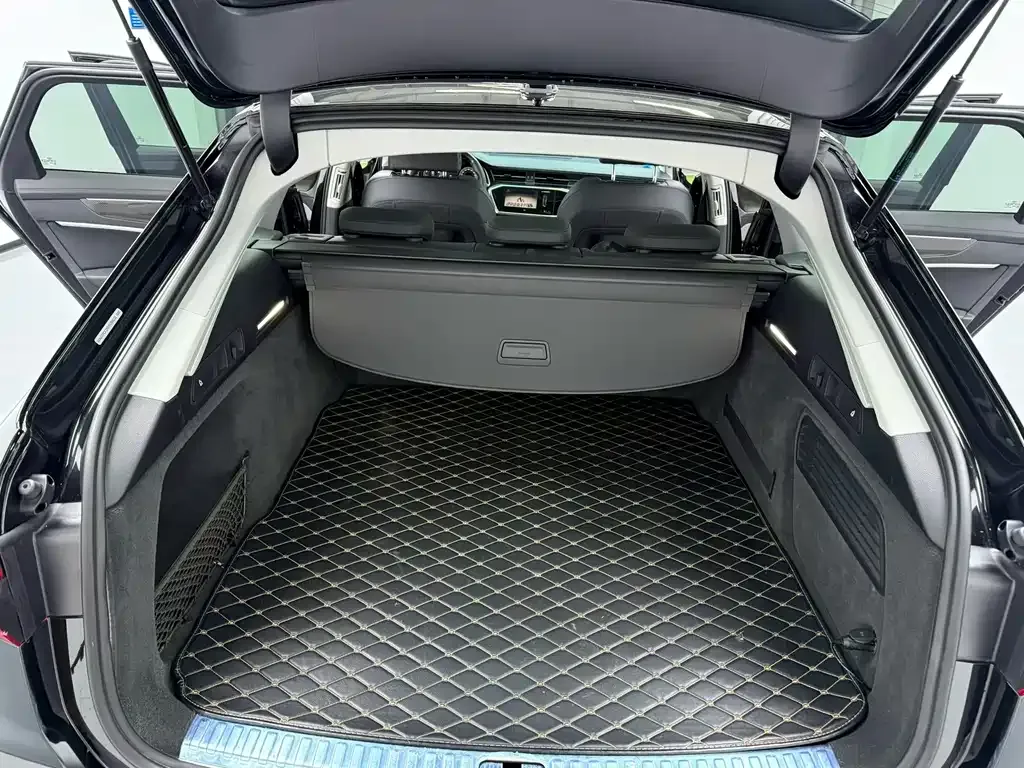 Audi A6 (Import) 2021 из CN, фото 4