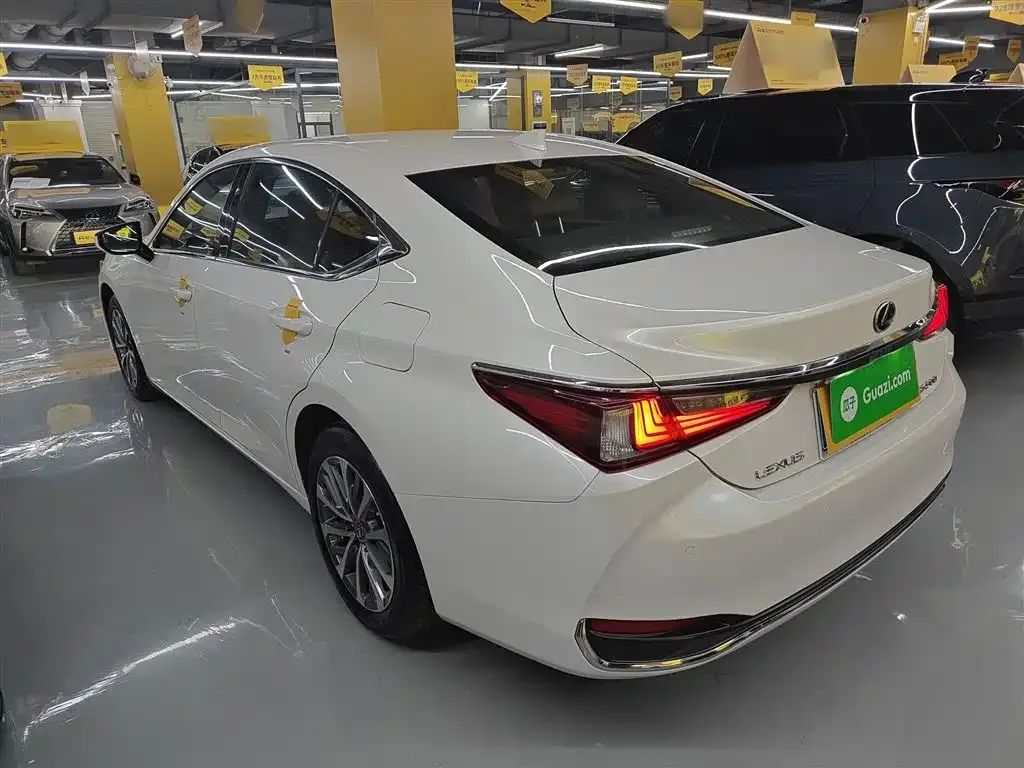 Lexus ES 2024 из CN, фото 8