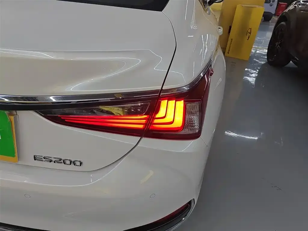 Lexus ES 2024 из CN, фото 2