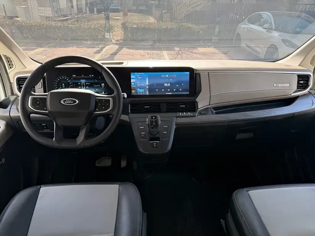 Ford Transit T8 2025 из CN, фото 5