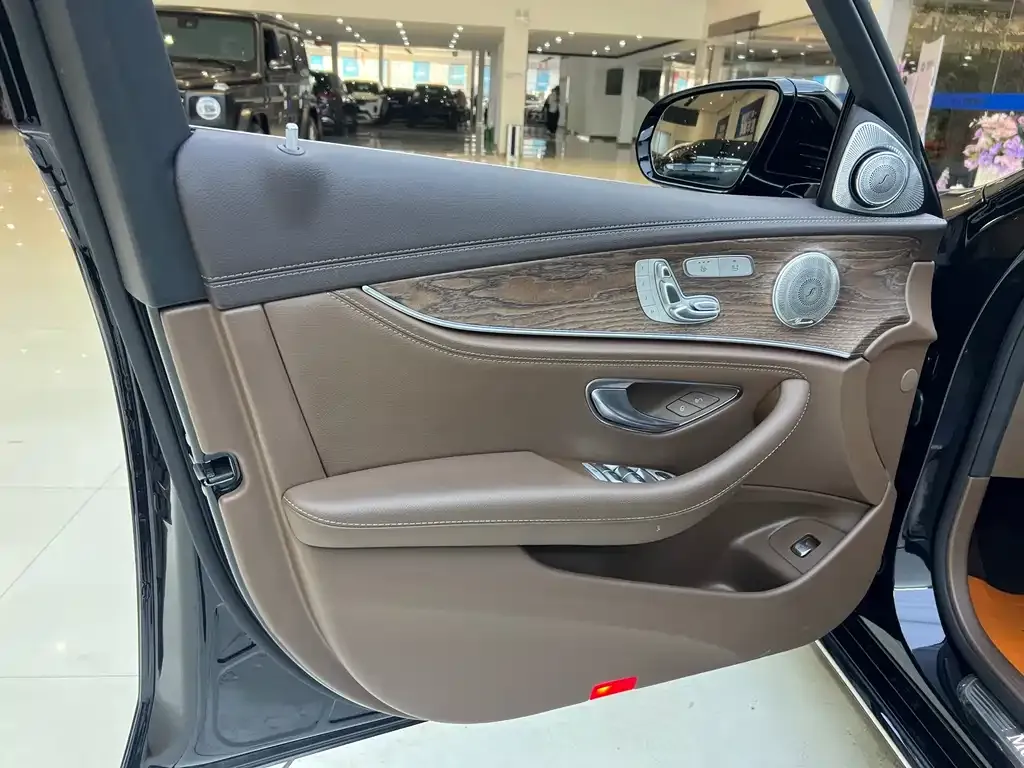 Mercedes-Benz E-Class 2023 из CN, фото 10