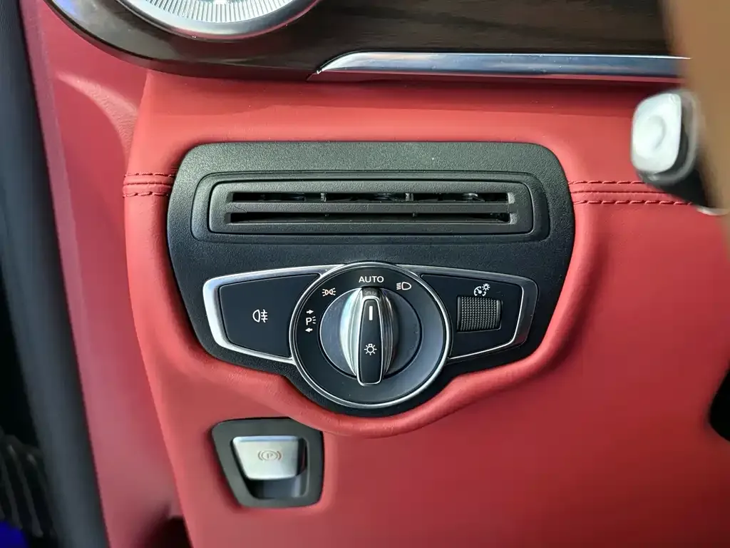 Mercedes-Benz V-Class 2023 из CN, фото 7