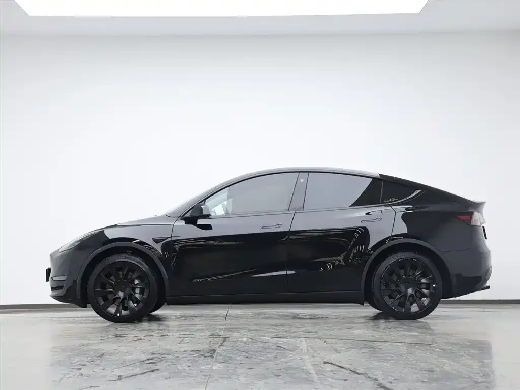 Tesla Model Y 2023 из CN, фото 8