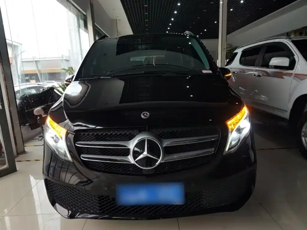Mercedes-Benz V-Class 2022 из CN, фото 7