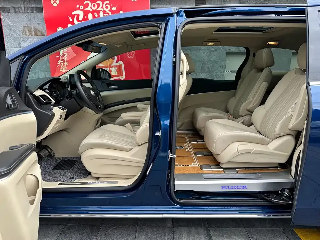 Buick GL8 2023 из CN, фото 4