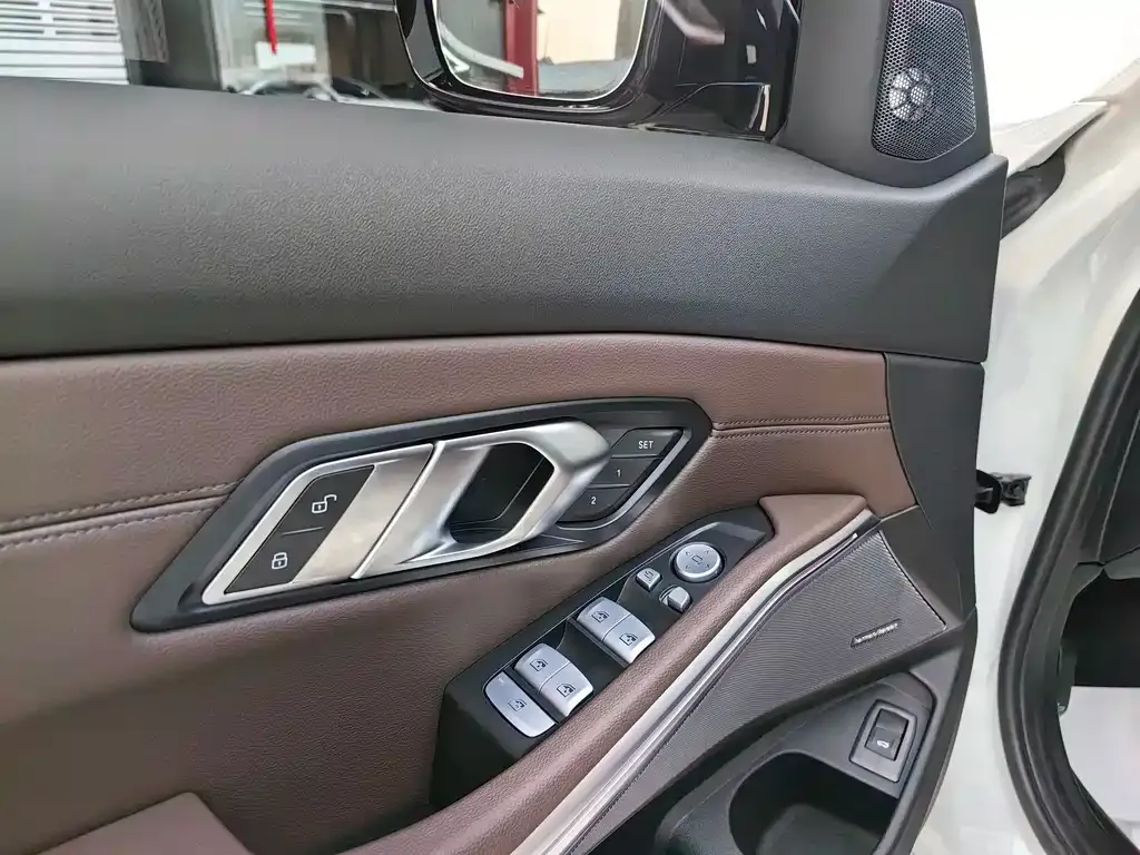 BMW 3 Series 2025 из CN, фото 7