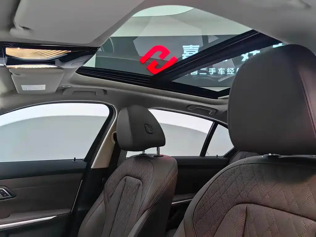 BMW 3 Series 2025 из CN, фото 8