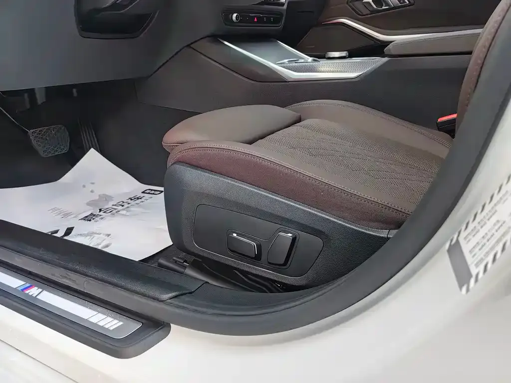 BMW 3 Series 2025 из CN, фото 10